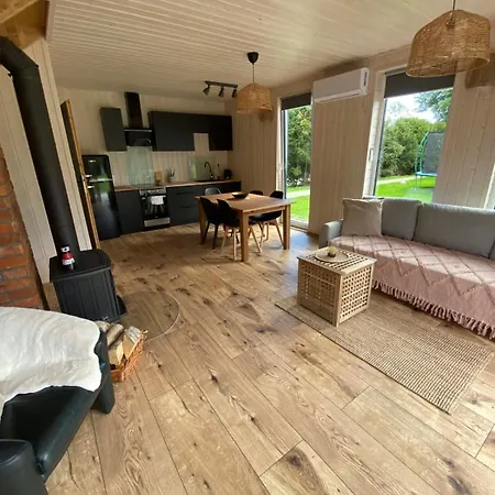 Domki Pod Orzechem 2 Sasino