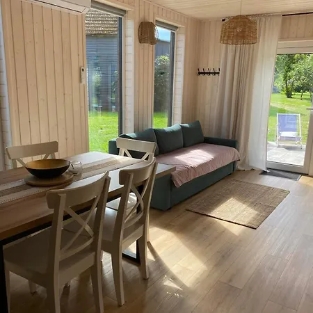 Domki Pod Orzechem 2 ساسينو